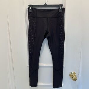 Lululemon reflective scalloped bottom leggings. Size 6